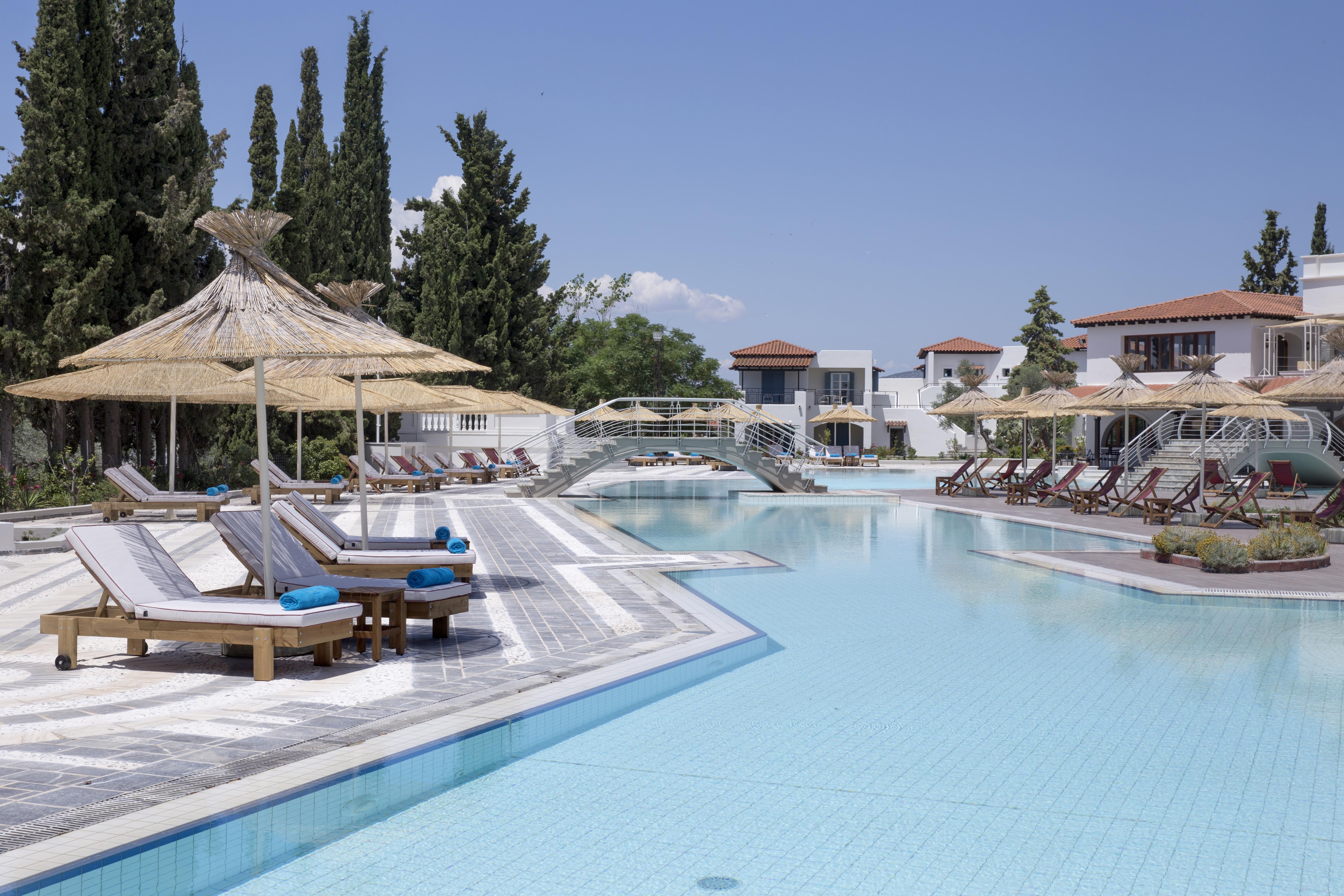 Eretria Hotel & Spa Resort ภายนอก รูปภาพ